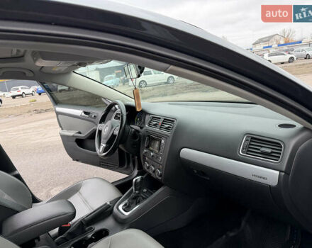 Серый Фольксваген Джетта, объемом двигателя 1.4 л и пробегом 225 тыс. км за 9200 $, фото 21 на Automoto.ua