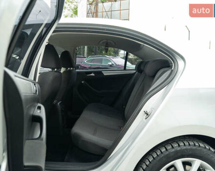 Серый Фольксваген Джетта, объемом двигателя 1.39 л и пробегом 122 тыс. км за 9900 $, фото 29 на Automoto.ua