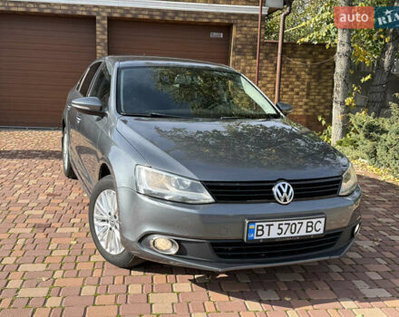 Фольксваген Джетта 2012 в Одессе на Automoto.ua Серый Фольксваген Джетта, объемом двигателя 1.4 л и пробегом 189 тыс. км за 8800 $, фото 2 на Automoto.ua