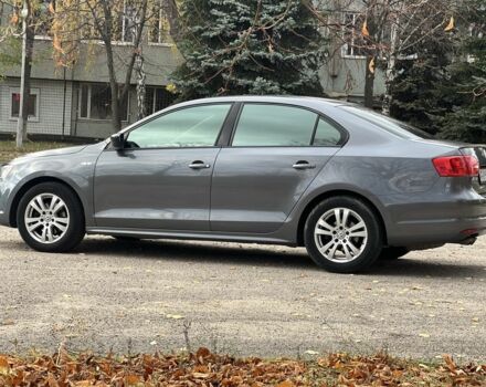 Сірий Фольксваген Джетта, об'ємом двигуна 2 л та пробігом 142 тис. км за 8000 $, фото 5 на Automoto.ua