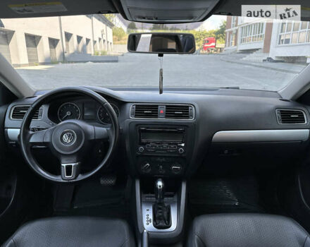 Сірий Фольксваген Джетта, об'ємом двигуна 2.5 л та пробігом 208 тис. км за 9300 $, фото 36 на Automoto.ua