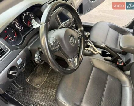 Серый Фольксваген Джетта, объемом двигателя 1.97 л и пробегом 145 тыс. км за 12000 $, фото 11 на Automoto.ua