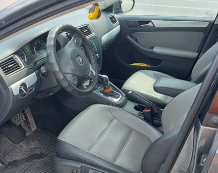 Серый Фольксваген Джетта, объемом двигателя 1.4 л и пробегом 250 тыс. км за 10450 $, фото 8 на Automoto.ua