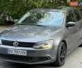 Сірий Фольксваген Джетта, об'ємом двигуна 2 л та пробігом 219 тис. км за 8000 $, фото 1 на Automoto.ua