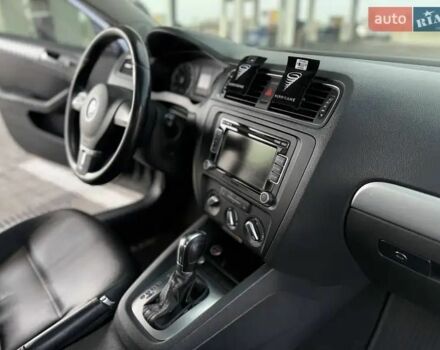 Сірий Фольксваген Джетта, об'ємом двигуна 1.8 л та пробігом 200 тис. км за 9500 $, фото 16 на Automoto.ua