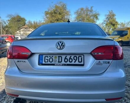 Фольксваген Джетта 2013 в Самборе на Automoto.ua Серый Фольксваген Джетта, объемом двигателя 2 л и пробегом 250 тыс. км за 10500 $, фото 4 на Automoto.ua