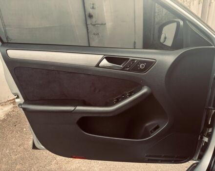 Серый Фольксваген Джетта, объемом двигателя 2.5 л и пробегом 208 тыс. км за 7999 $, фото 21 на Automoto.ua