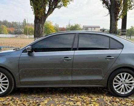 Фольксваген Джетта 2013 в Киеве на Automoto.ua Серый Фольксваген Джетта, объемом двигателя 1.97 л и пробегом 160 тыс. км за 9800 $, фото 3 на Automoto.ua