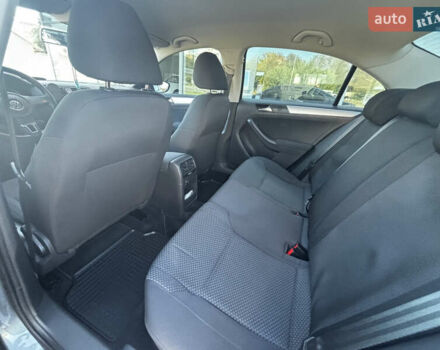 Сірий Фольксваген Джетта, об'ємом двигуна 1.4 л та пробігом 156 тис. км за 9999 $, фото 25 на Automoto.ua