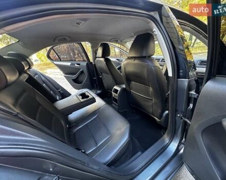 Фольксваген Джетта 2013 в Киеве на Automoto.ua Серый Фольксваген Джетта, объемом двигателя 1.8 л и пробегом 150 тыс. км за 8299 $, фото 25 на Automoto.ua