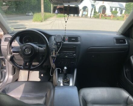 Серый Фольксваген Джетта, объемом двигателя 1.8 л и пробегом 322 тыс. км за 8200 $, фото 6 на Automoto.ua