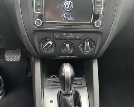 Серый Фольксваген Джетта, объемом двигателя 2 л и пробегом 207 тыс. км за 12500 $, фото 11 на Automoto.ua