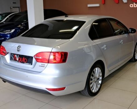 Фольксваген Джетта 2013 в Одессе на Automoto.ua Серый Фольксваген Джетта, объемом двигателя 1.6 л и пробегом 157 тыс. км за 10100 $, фото 4 на Automoto.ua