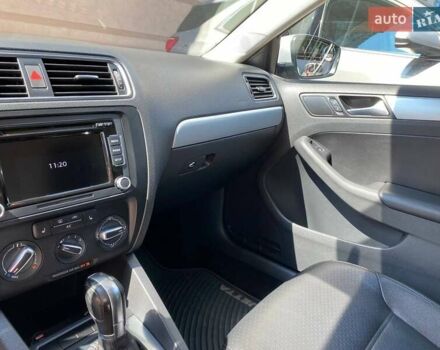 Серый Фольксваген Джетта, объемом двигателя 2.5 л и пробегом 248 тыс. км за 8800 $, фото 12 на Automoto.ua