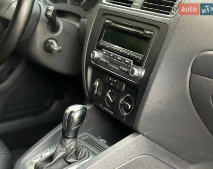 Сірий Фольксваген Джетта, об'ємом двигуна 1.8 л та пробігом 253 тис. км за 9999 $, фото 21 на Automoto.ua