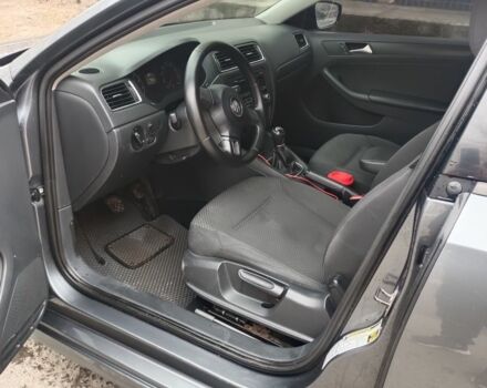 Серый Фольксваген Джетта, объемом двигателя 2 л и пробегом 132 тыс. км за 8000 $, фото 7 на Automoto.ua