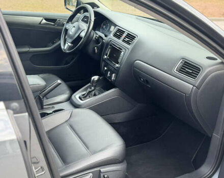 Серый Фольксваген Джетта, объемом двигателя 2 л и пробегом 207 тыс. км за 12500 $, фото 15 на Automoto.ua