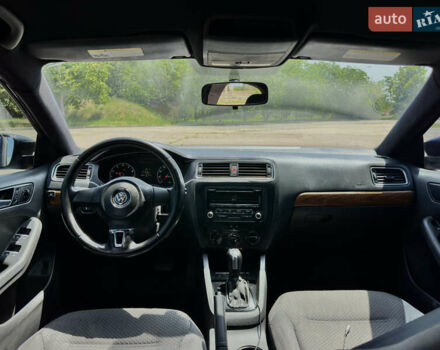 Сірий Фольксваген Джетта, об'ємом двигуна 2 л та пробігом 312 тис. км за 7950 $, фото 13 на Automoto.ua