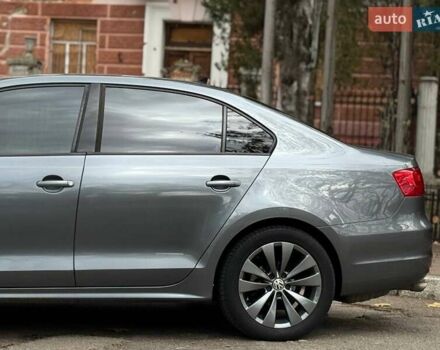 Сірий Фольксваген Джетта, об'ємом двигуна 1.8 л та пробігом 253 тис. км за 9999 $, фото 3 на Automoto.ua