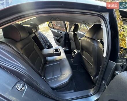 Фольксваген Джетта 2013 в Киеве на Automoto.ua Серый Фольксваген Джетта, объемом двигателя 1.8 л и пробегом 150 тыс. км за 8299 $, фото 26 на Automoto.ua