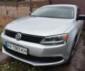 Фольксваген Джетта 2013 в Харькове на Automoto.ua Серый Фольксваген Джетта, объемом двигателя 2 л и пробегом 270 тыс. км за 6500 $, фото 1 на Automoto.ua