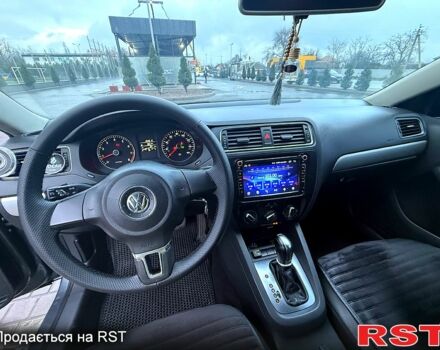 Серый Фольксваген Джетта, объемом двигателя 2.5 л и пробегом 211 тыс. км за 8000 $, фото 5 на Automoto.ua