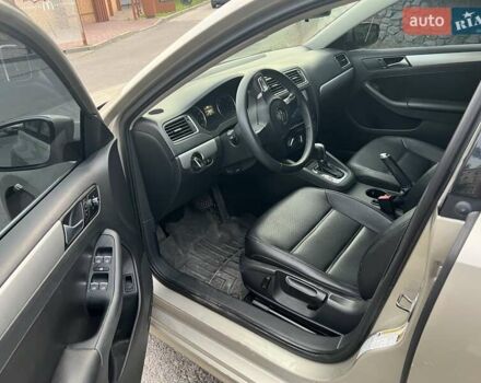 Сірий Фольксваген Джетта, об'ємом двигуна 2.48 л та пробігом 218 тис. км за 8900 $, фото 7 на Automoto.ua