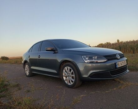 Серый Фольксваген Джетта, объемом двигателя 2.5 л и пробегом 140 тыс. км за 9999 $, фото 1 на Automoto.ua