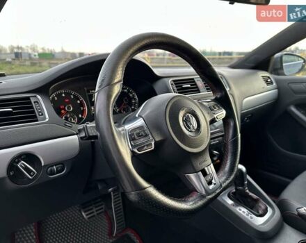 Серый Фольксваген Джетта, объемом двигателя 2 л и пробегом 167 тыс. км за 11000 $, фото 34 на Automoto.ua