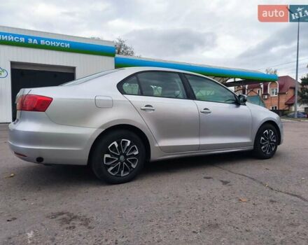 Фольксваген Джетта 2013 у Лубнах на Automoto.ua Сірий Фольксваген Джетта, об'ємом двигуна 1.98 л та пробігом 275 тис. км за 6650 $, фото 3 на Automoto.ua
