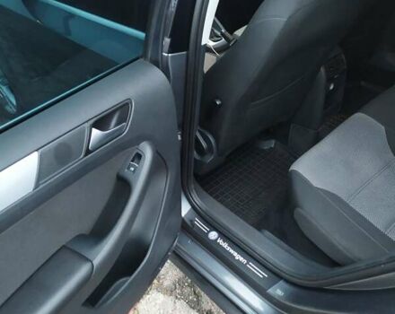 Серый Фольксваген Джетта, объемом двигателя 1.39 л и пробегом 223 тыс. км за 9900 $, фото 12 на Automoto.ua