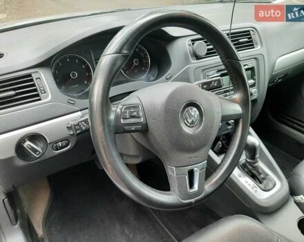 Сірий Фольксваген Джетта, об'ємом двигуна 1.8 л та пробігом 260 тис. км за 7800 $, фото 2 на Automoto.ua