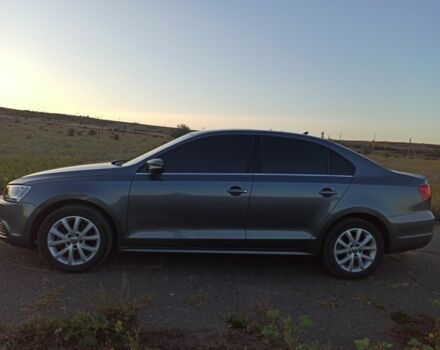 Серый Фольксваген Джетта, объемом двигателя 2.5 л и пробегом 140 тыс. км за 9999 $, фото 2 на Automoto.ua