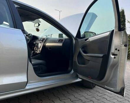 Серый Фольксваген Джетта, объемом двигателя 2.5 л и пробегом 162 тыс. км за 8500 $, фото 12 на Automoto.ua