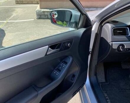 Серый Фольксваген Джетта, объемом двигателя 2.5 л и пробегом 248 тыс. км за 8800 $, фото 7 на Automoto.ua