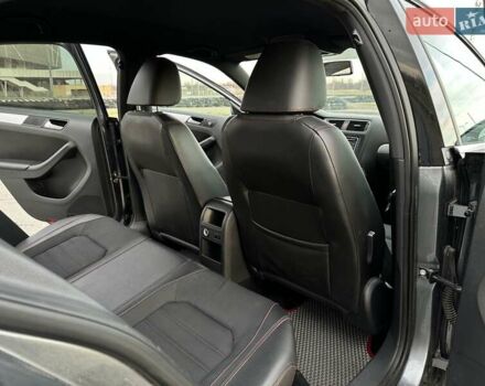 Серый Фольксваген Джетта, объемом двигателя 2 л и пробегом 167 тыс. км за 11000 $, фото 23 на Automoto.ua