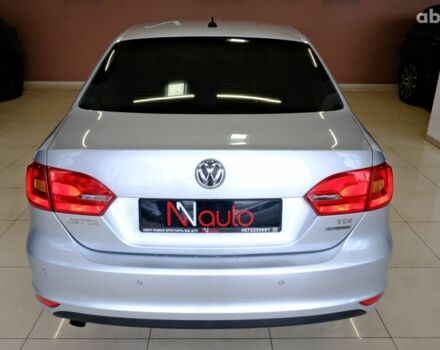 Фольксваген Джетта 2013 в Одессе на Automoto.ua Серый Фольксваген Джетта, объемом двигателя 1.6 л и пробегом 157 тыс. км за 10100 $, фото 5 на Automoto.ua