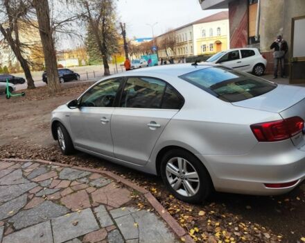 Серый Фольксваген Джетта, объемом двигателя 1.4 л и пробегом 288 тыс. км за 8000 $, фото 3 на Automoto.ua