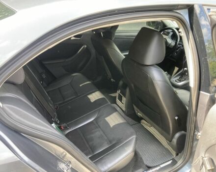 Серый Фольксваген Джетта, объемом двигателя 1.8 л и пробегом 322 тыс. км за 8200 $, фото 4 на Automoto.ua