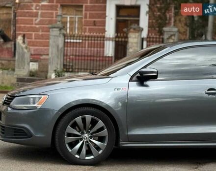 Сірий Фольксваген Джетта, об'ємом двигуна 1.8 л та пробігом 253 тис. км за 9999 $, фото 2 на Automoto.ua