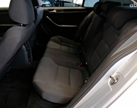 Фольксваген Джетта 2013 в Одессе на Automoto.ua Серый Фольксваген Джетта, объемом двигателя 1.6 л и пробегом 157 тыс. км за 10100 $, фото 8 на Automoto.ua