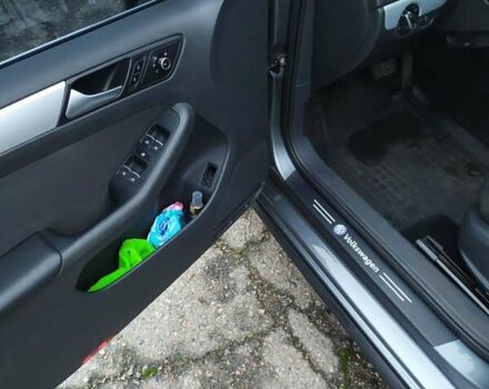 Серый Фольксваген Джетта, объемом двигателя 1.39 л и пробегом 223 тыс. км за 9900 $, фото 17 на Automoto.ua