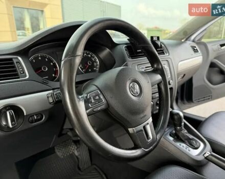 Сірий Фольксваген Джетта, об'ємом двигуна 1.8 л та пробігом 200 тис. км за 9500 $, фото 11 на Automoto.ua