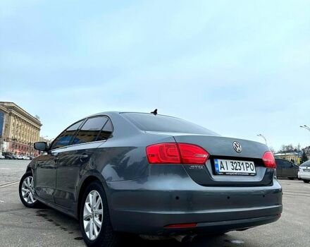 Фольксваген Джетта 2013 в Харькове на Automoto.ua Серый Фольксваген Джетта, объемом двигателя 2.5 л и пробегом 156 тыс. км за 9800 $, фото 3 на Automoto.ua