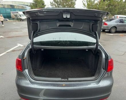 Серый Фольксваген Джетта, объемом двигателя 1.8 л и пробегом 199 тыс. км за 7599 $, фото 2 на Automoto.ua