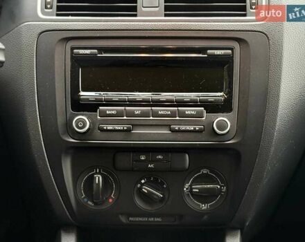 Сірий Фольксваген Джетта, об'ємом двигуна 1.8 л та пробігом 253 тис. км за 9999 $, фото 20 на Automoto.ua