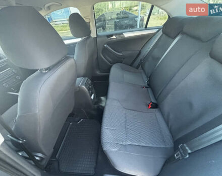 Сірий Фольксваген Джетта, об'ємом двигуна 1.4 л та пробігом 156 тис. км за 9999 $, фото 26 на Automoto.ua