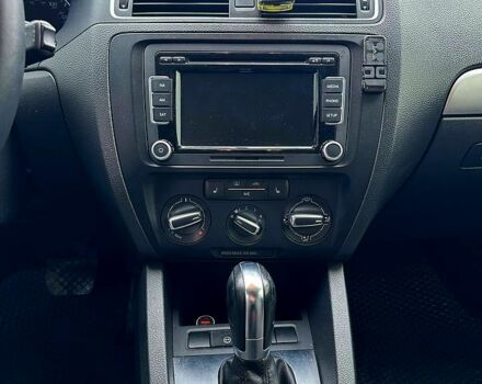 Фольксваген Джетта 2013 в Харькове на Automoto.ua Серый Фольксваген Джетта, объемом двигателя 2.5 л и пробегом 156 тыс. км за 9800 $, фото 7 на Automoto.ua