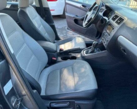 Фольксваген Джетта 2013 у Житомирі на Automoto.ua Сірий Фольксваген Джетта, об'ємом двигуна 1.4 л та пробігом 80 тис. км за 1900 $, фото 4 на Automoto.ua