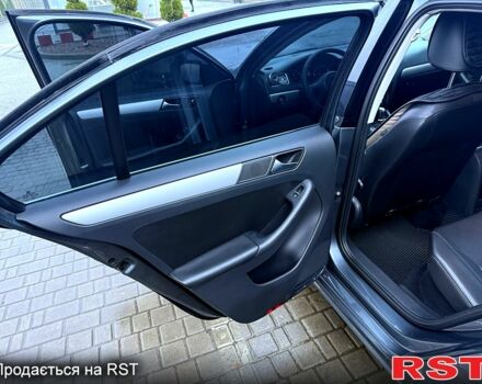 Серый Фольксваген Джетта, объемом двигателя 2.5 л и пробегом 211 тыс. км за 8000 $, фото 12 на Automoto.ua